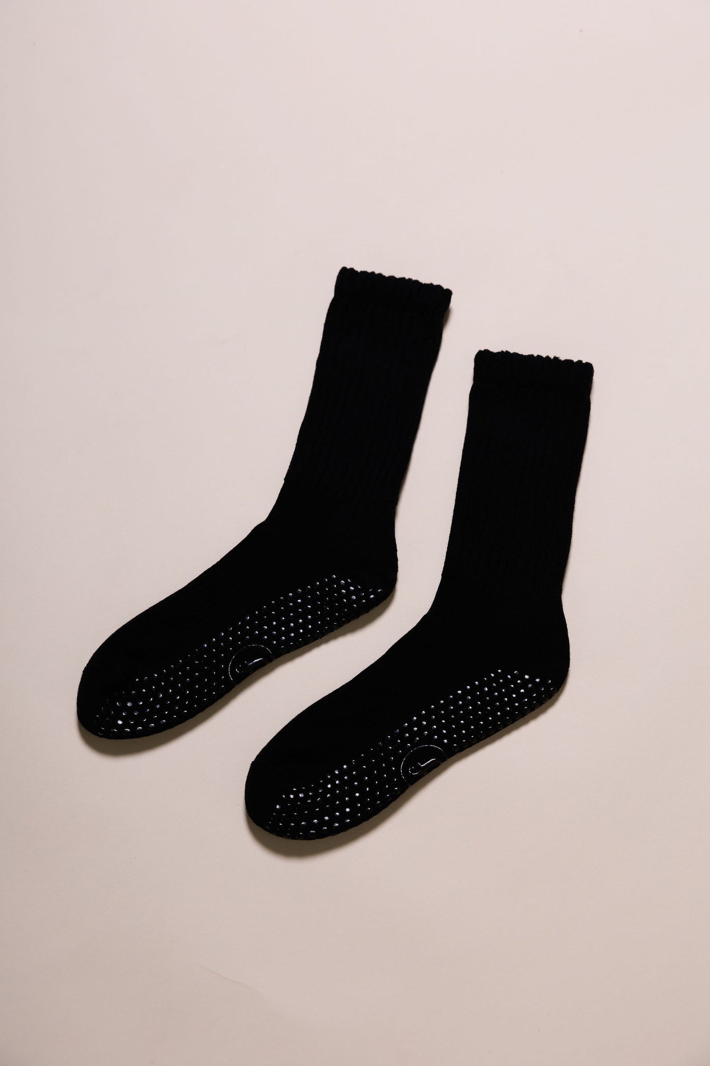 Black Scrunch Grip Socks - Sleek & Timeless