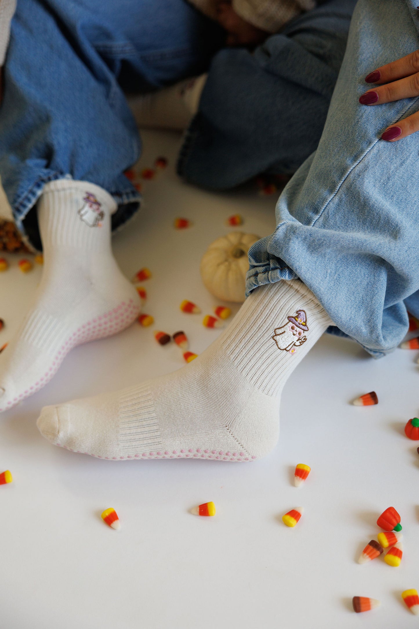 Groovy Ghost – Short Crew Grip Socks - Fall Collection