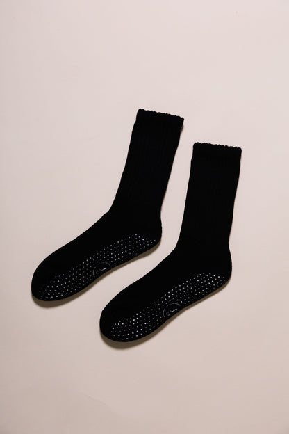 Black Scrunch Grip Socks - Sleek & Timeless