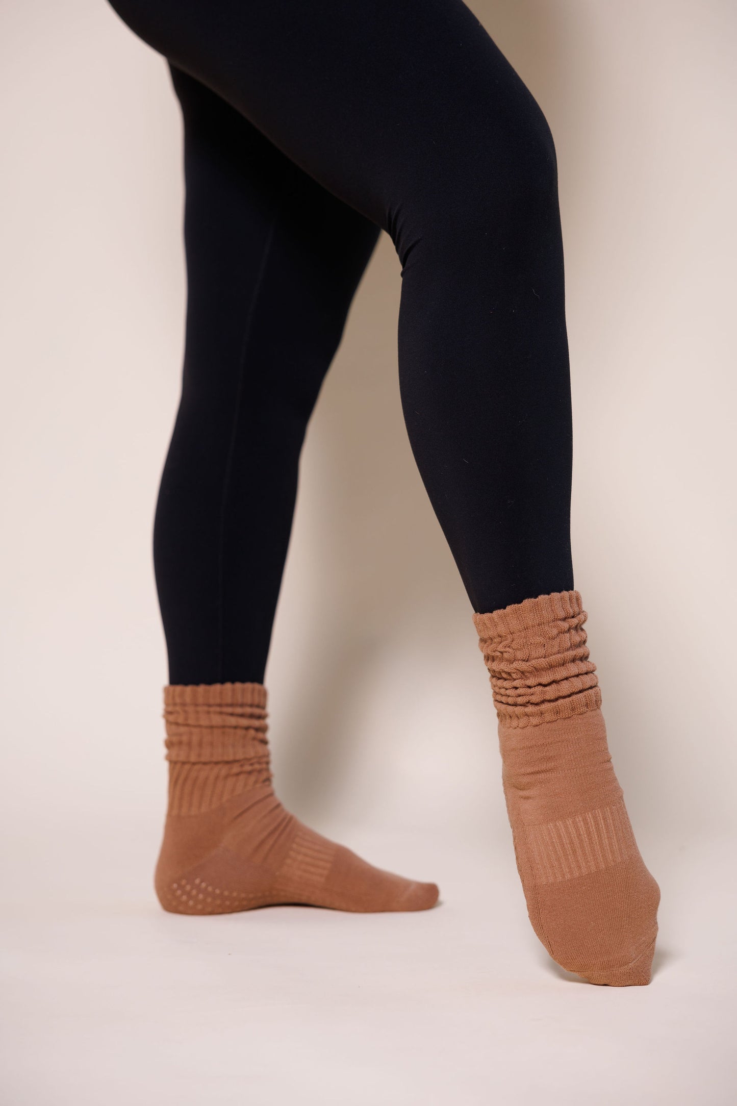 Brown Scrunch Grip Socks - Warm & Versatile