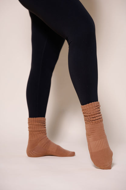 Brown Scrunch Grip Socks - Warm & Versatile