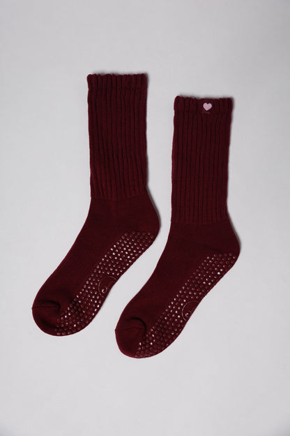 Burgundy Scrunch Heart Tag Grip Socks