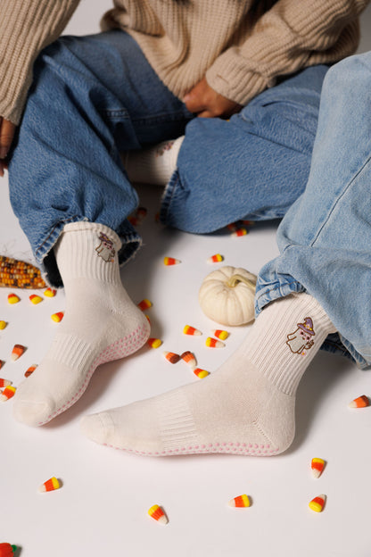 Groovy Ghost – Short Crew Grip Socks - Fall Collection