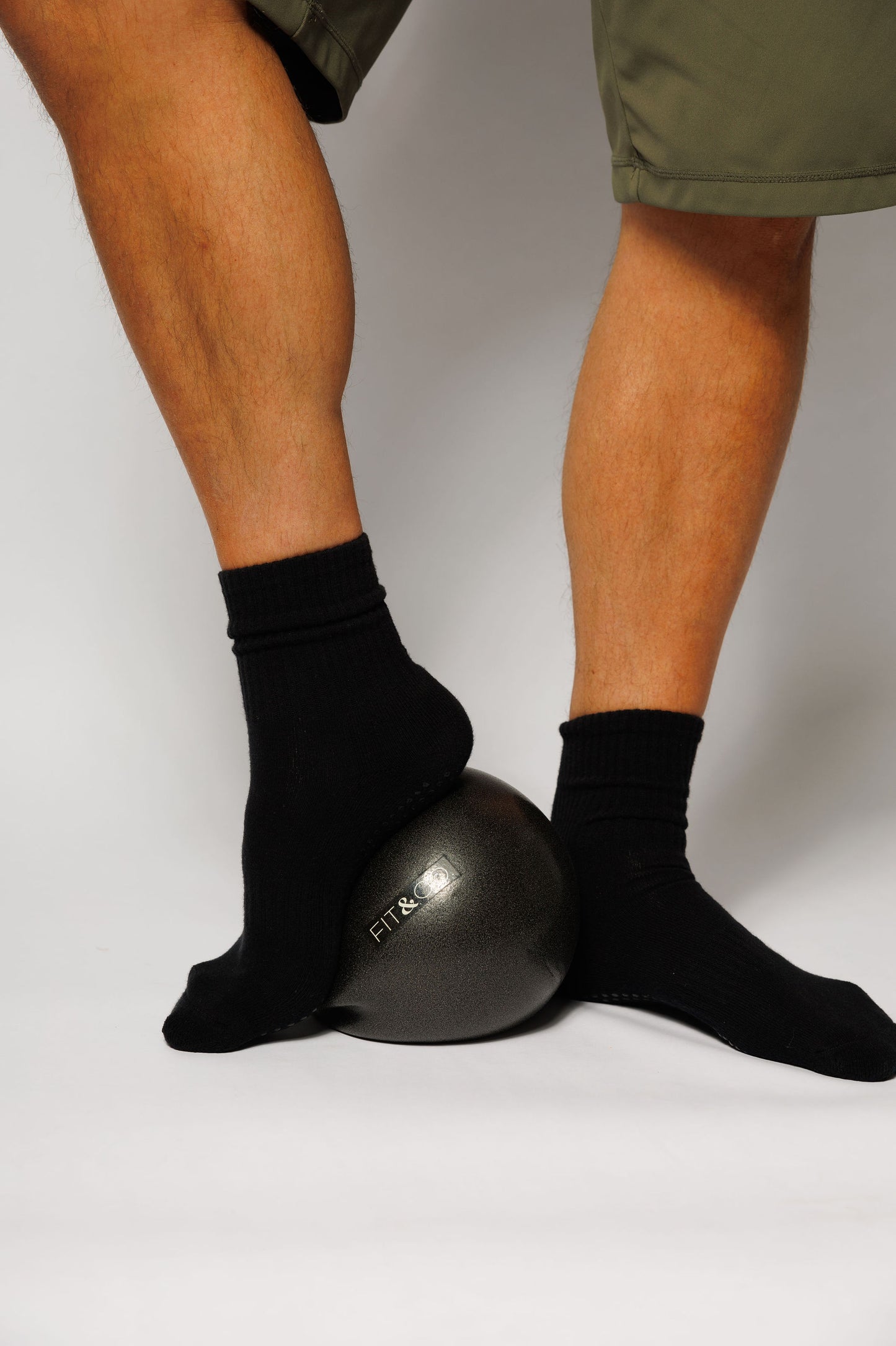 Men’s Black Grip Socks - Fit & CO